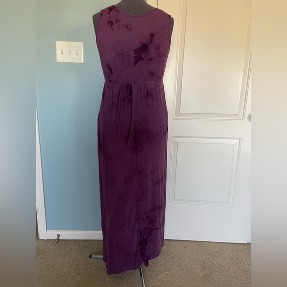 Piphany Sleeveless Maxi Dress - Picture 2 of 6